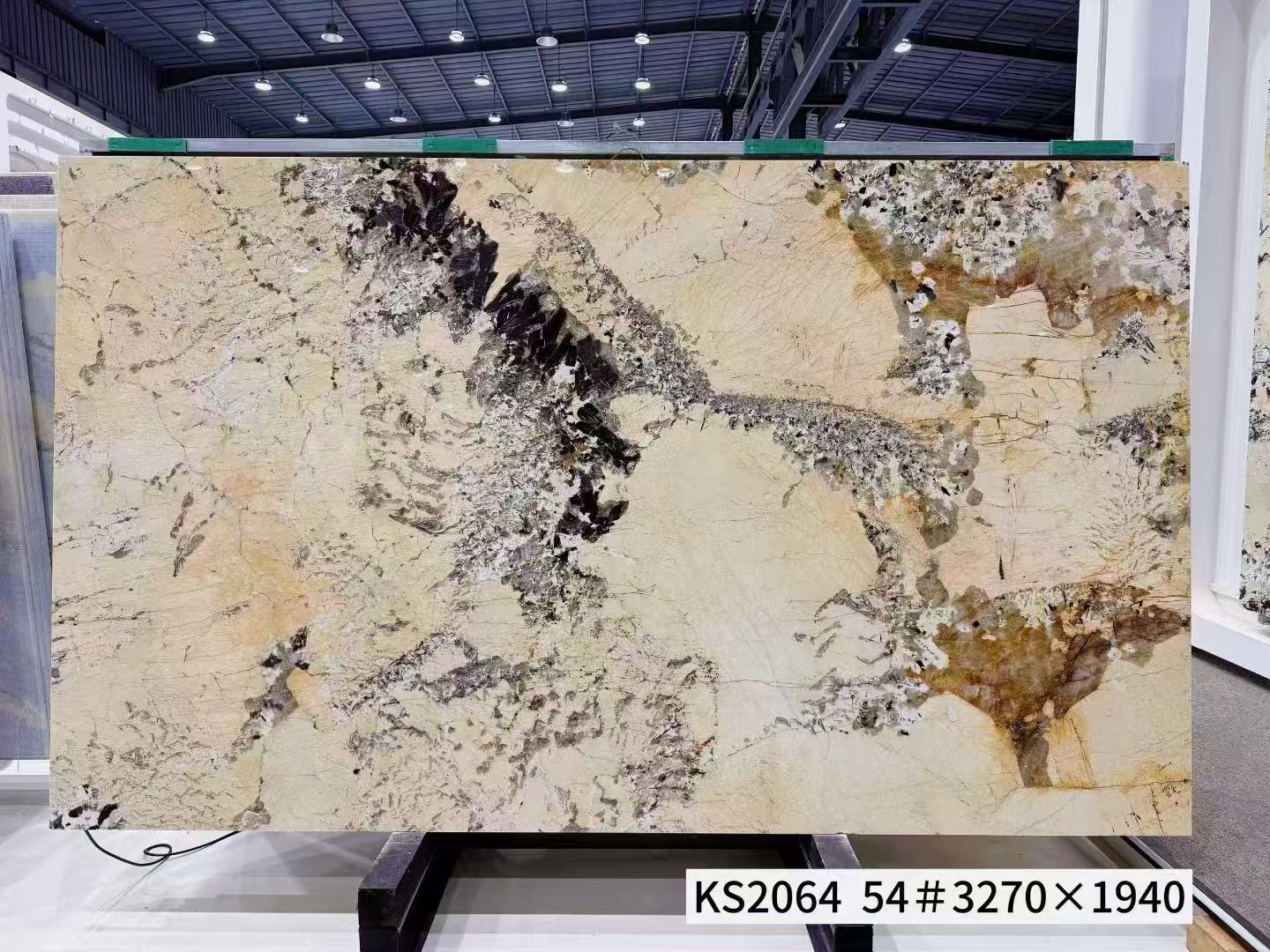 PAT-010 cream and dark diagonal Patagonia slab